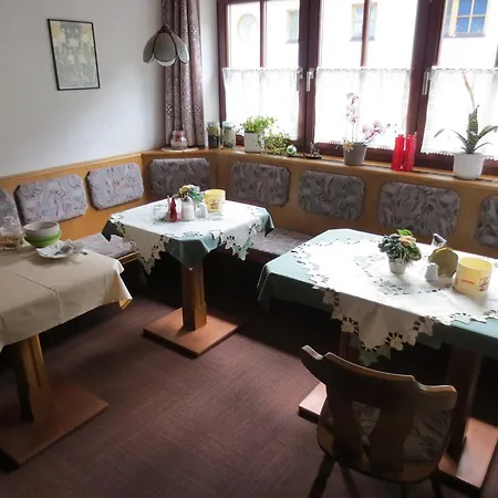 Alpenhaeusl Gasthof *