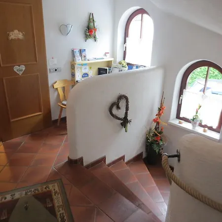 Alpenhaeusl Gasthof *